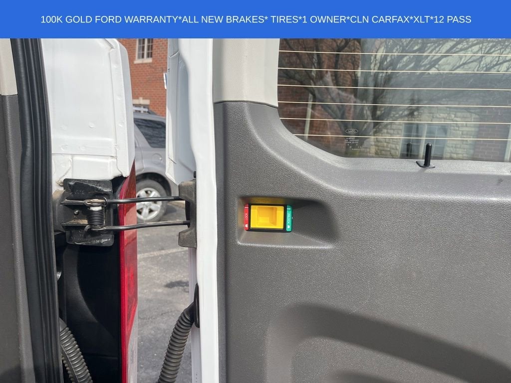 2023 Ford Transit Passenger Wagon XLT