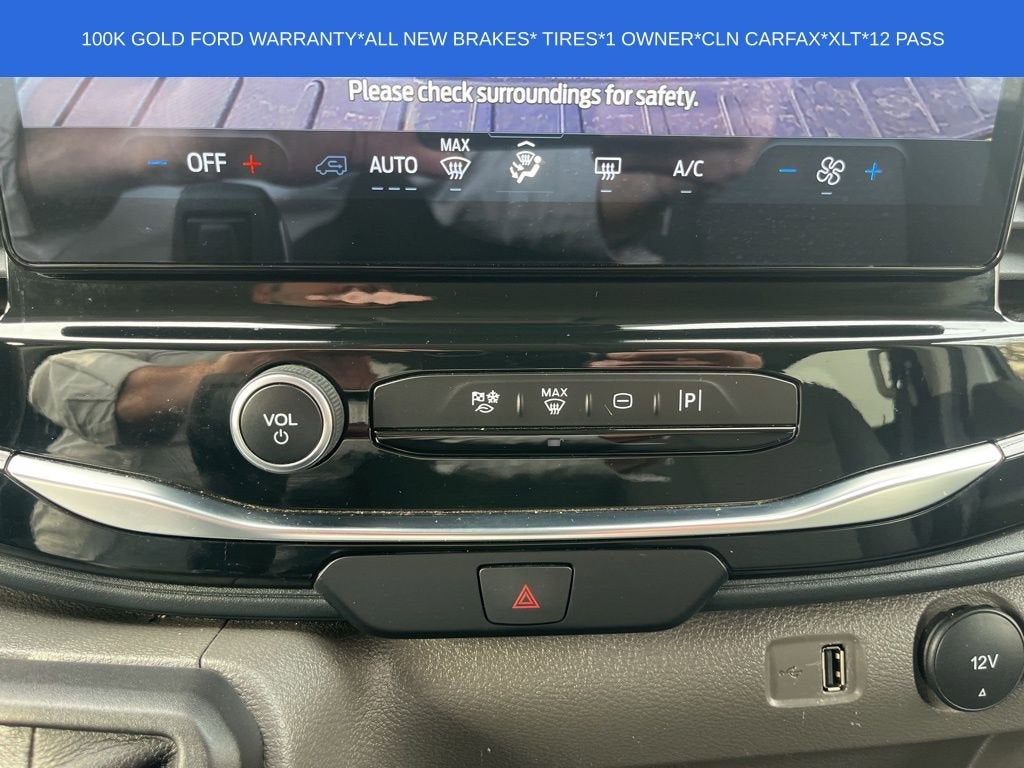 2023 Ford Transit Passenger Wagon XLT