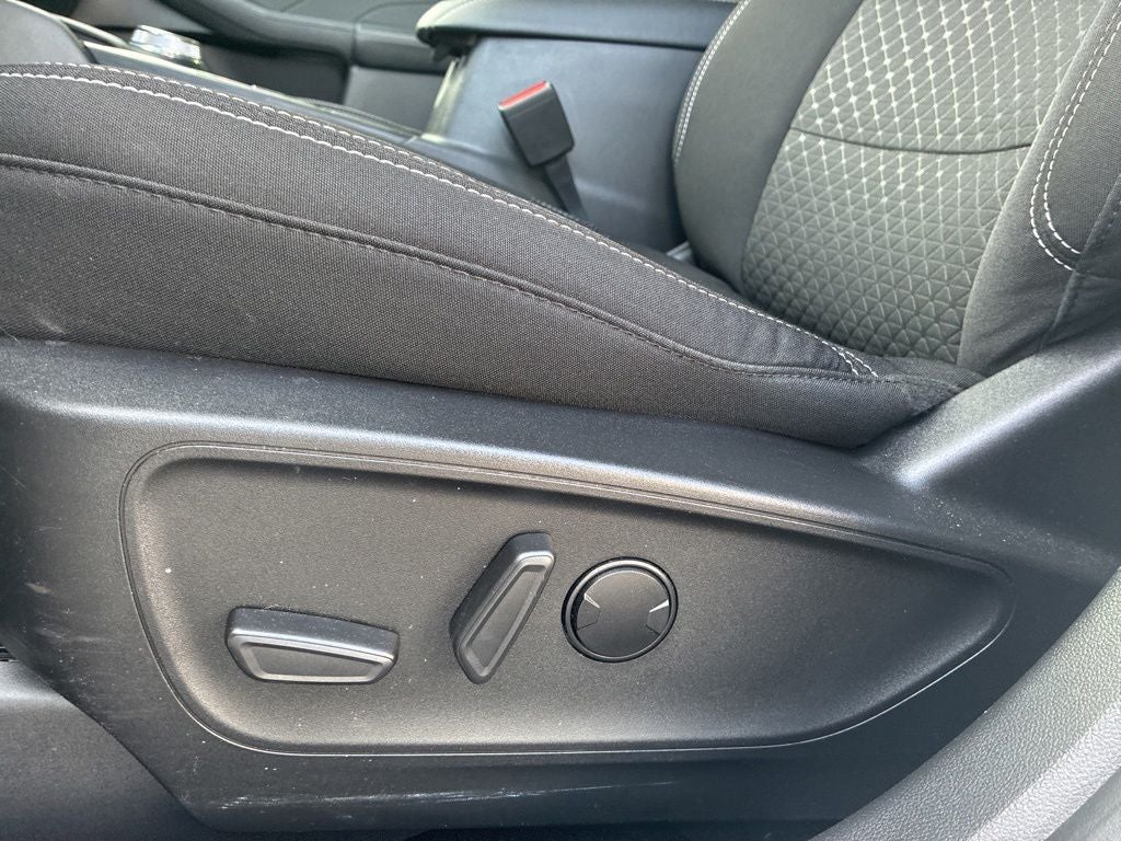 2023 Ford Escape Hybrid Active 42 MPG