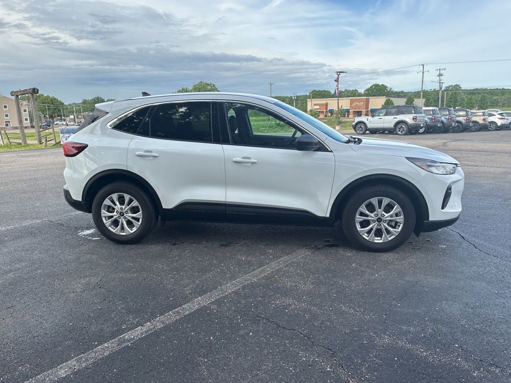 2023 Ford Escape Hybrid Active 42 MPG