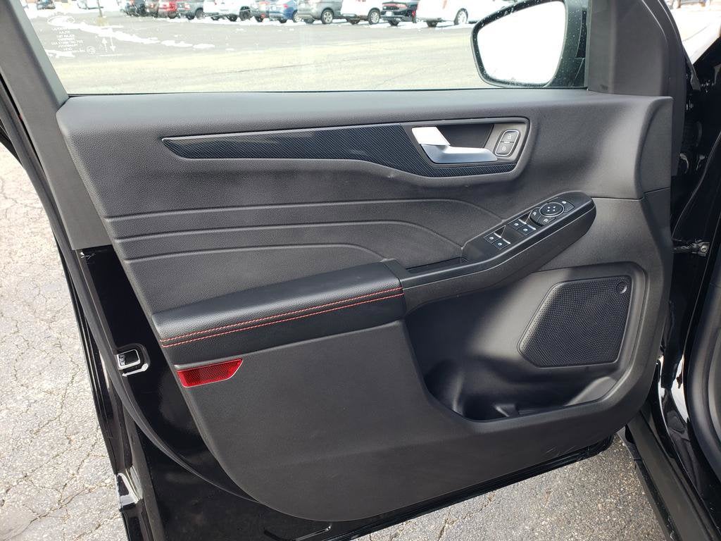 2026 Ford Escape ST-Line Select AWD