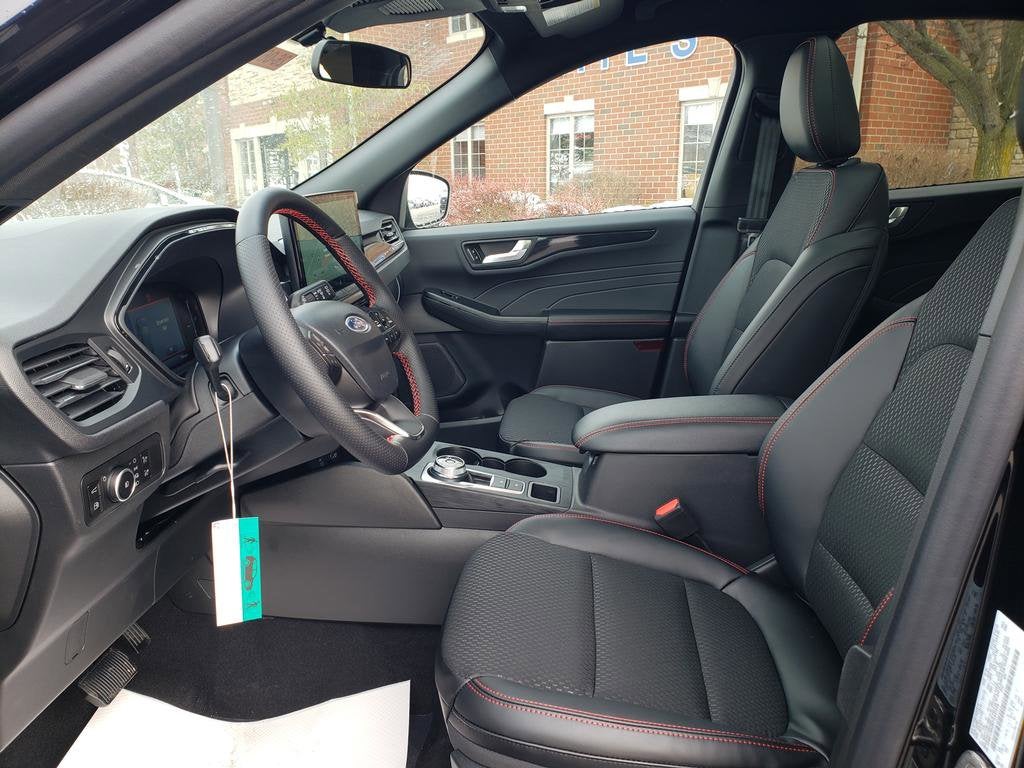 2026 Ford Escape ST-Line Select AWD