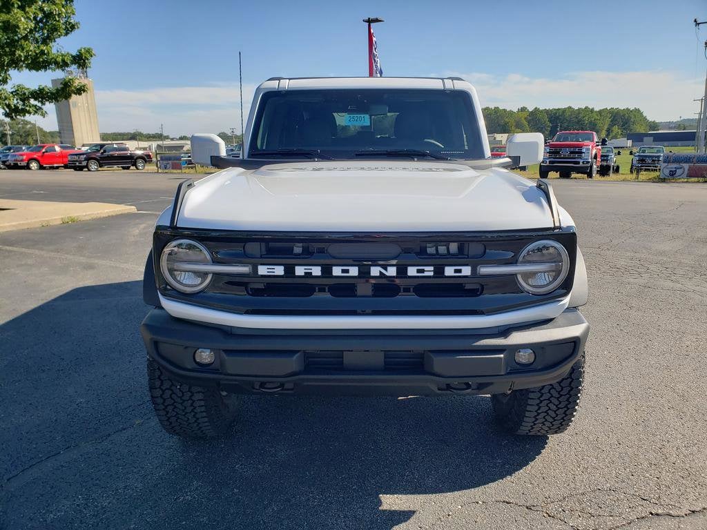 2025 Ford Bronco Outer Banks 4 Door 4x4
