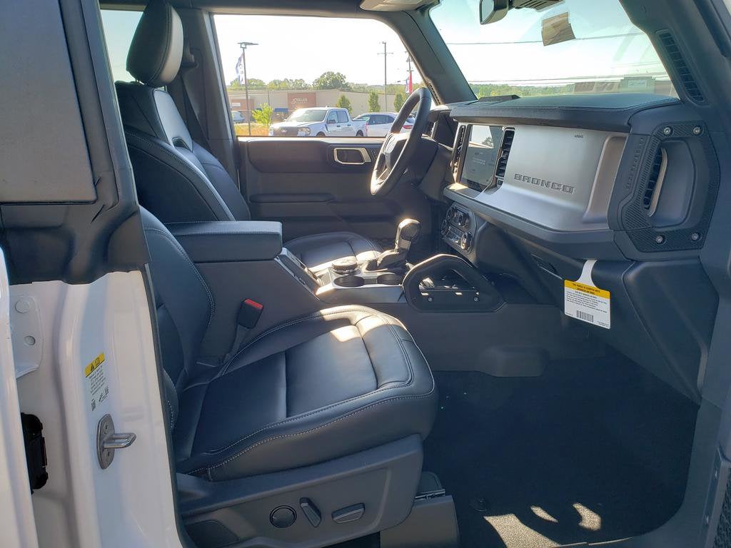 2025 Ford Bronco Outer Banks 4 Door 4x4