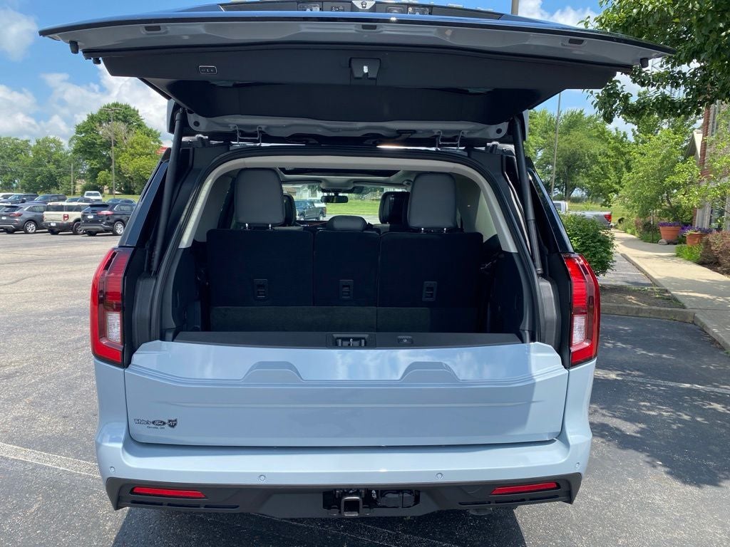 2027 Ford Expedition Active