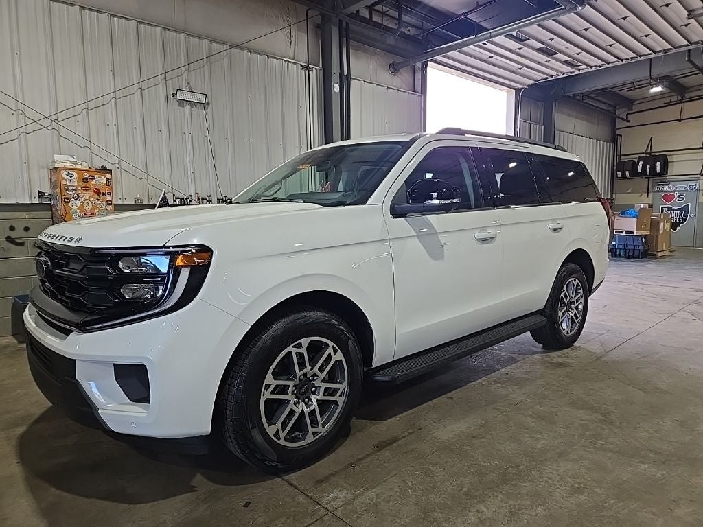 2026 Ford Expedition Active