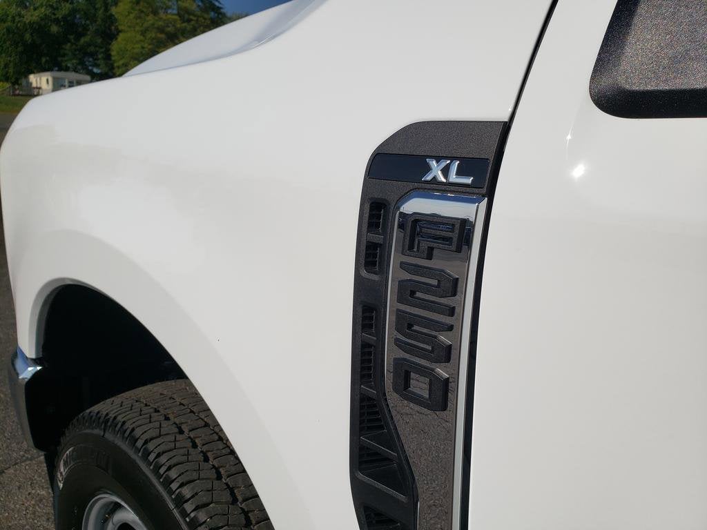 2026 Ford Super Duty F-250 SRW XL 4WD SuperCab 8' Box