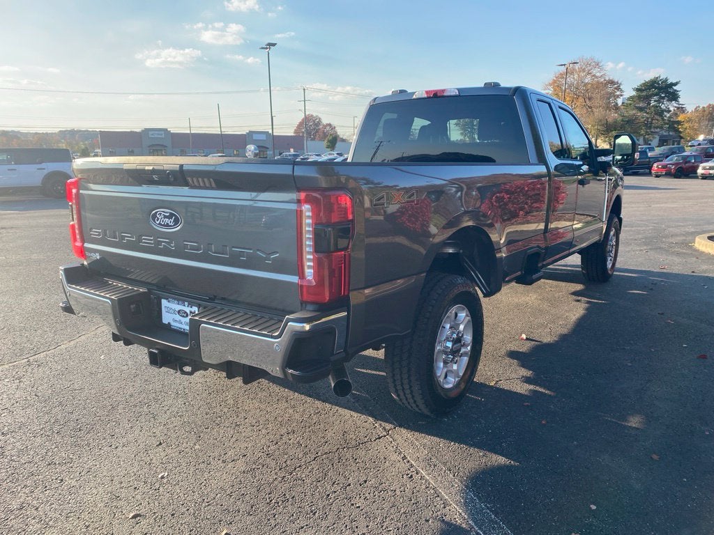 2027 Ford F-250SD XLT
