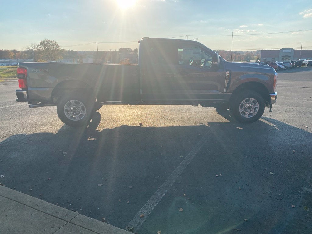 2027 Ford F-250SD XLT