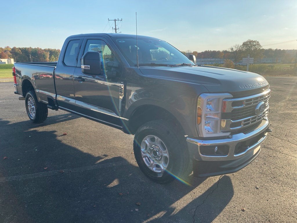 2027 Ford F-250SD XLT