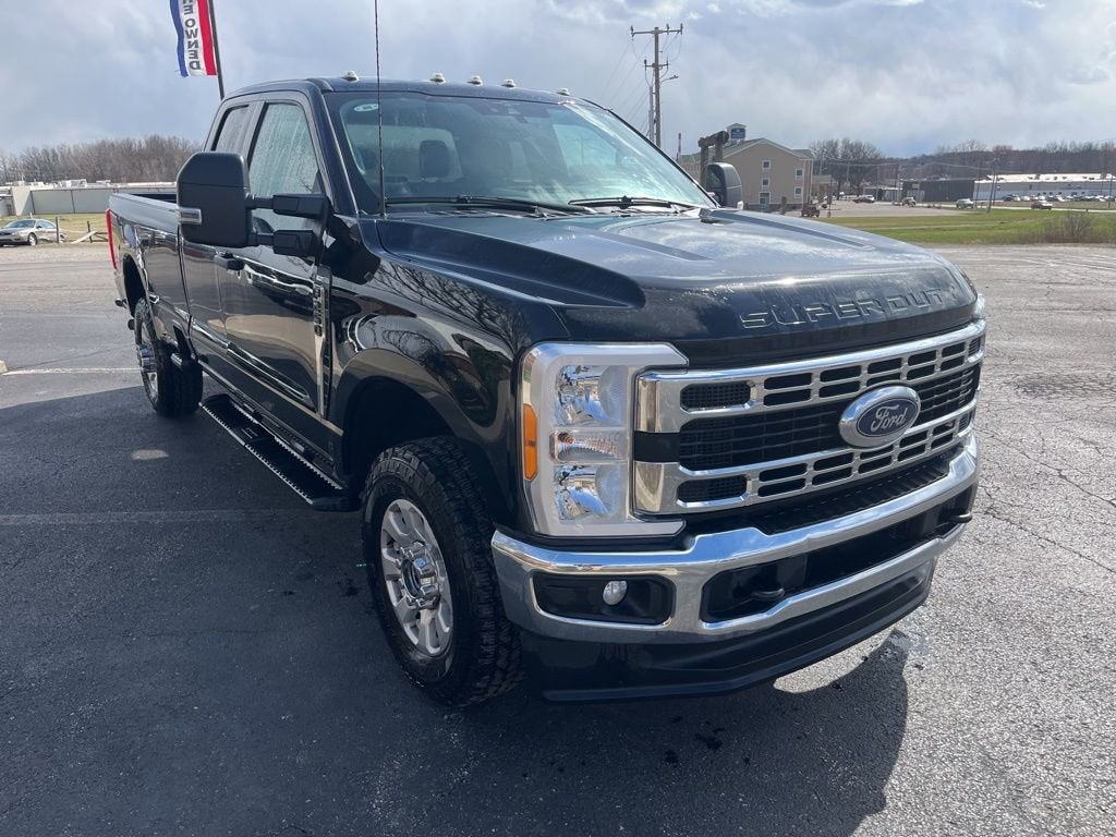 2023 Ford Super Duty F-250 SRW XLT