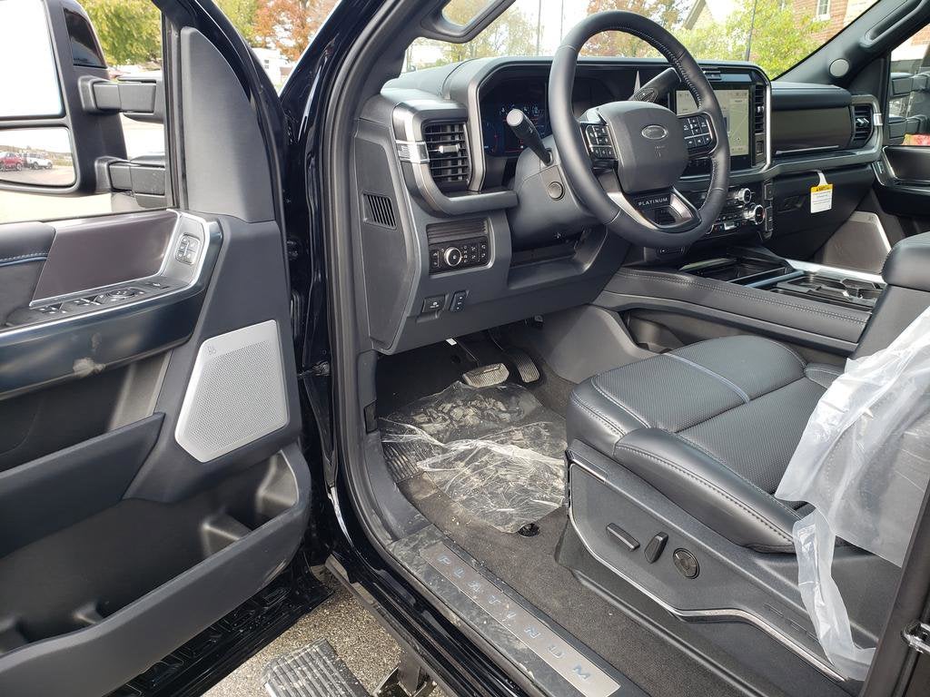 2026 Ford Super Duty F-250 SRW Platinum 4WD Crew Cab 8' Box