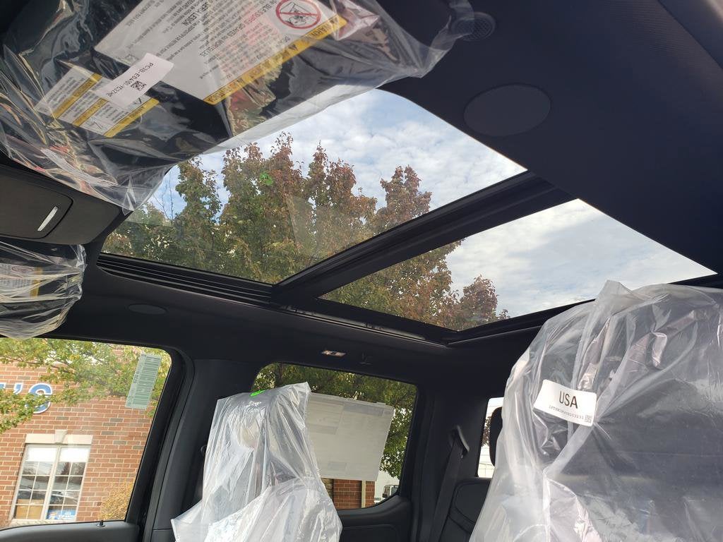 2026 Ford Super Duty F-250 SRW Platinum 4WD Crew Cab 8' Box