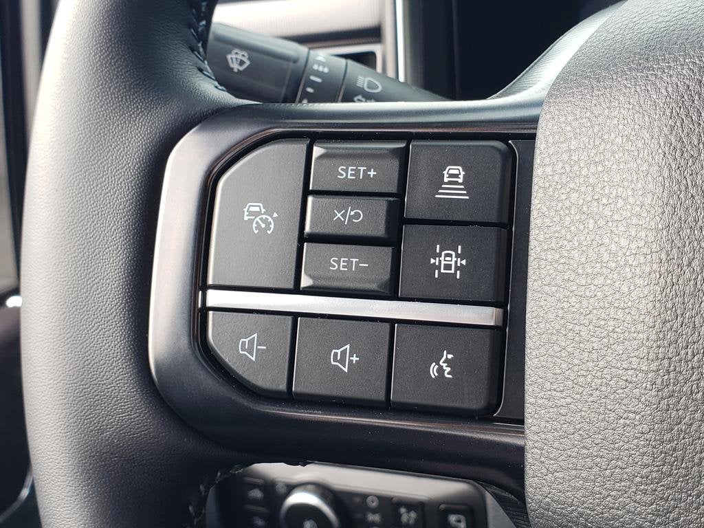 2026 Ford Super Duty F-250 SRW Platinum 4WD Crew Cab 8' Box