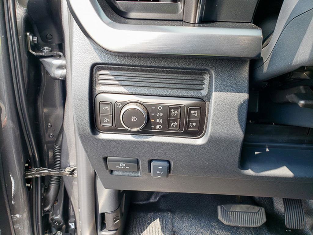 2026 Ford Super Duty F-350 SRW LARIAT 4WD Crew Cab 8' Box