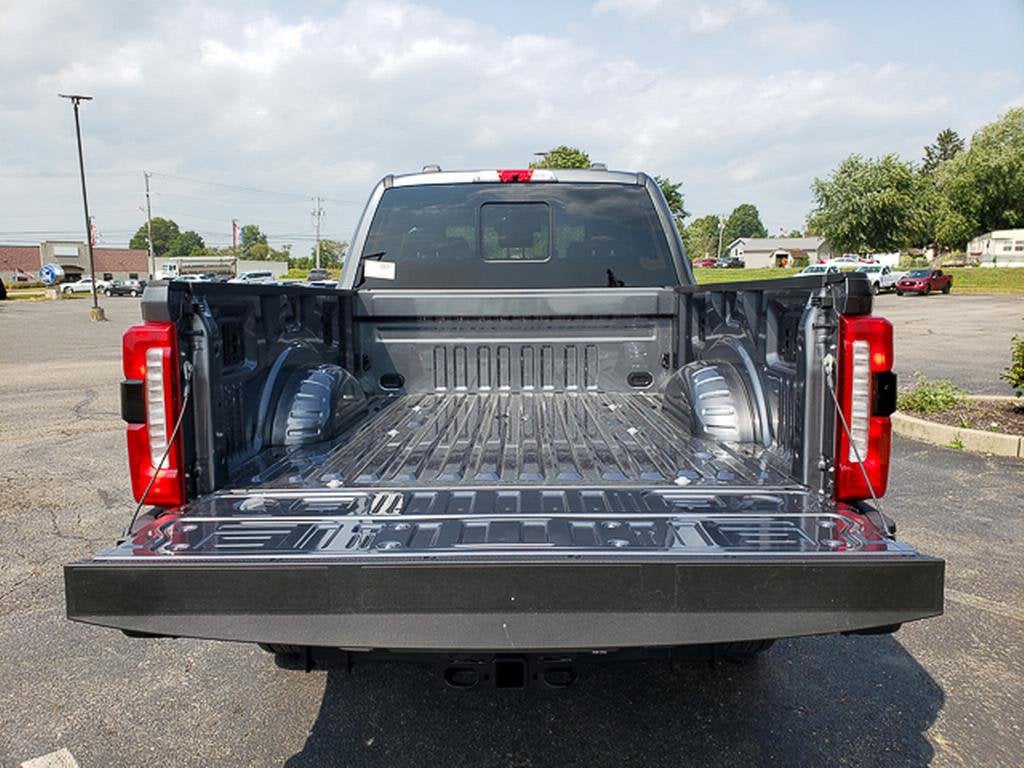 2026 Ford Super Duty F-350 SRW LARIAT 4WD Crew Cab 8' Box