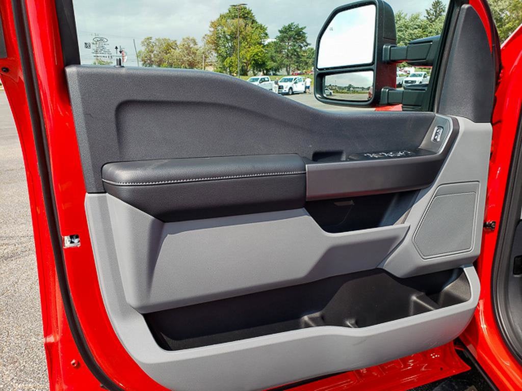 2026 Ford Super Duty F-350 SRW XL 4WD Crew Cab 8' Box