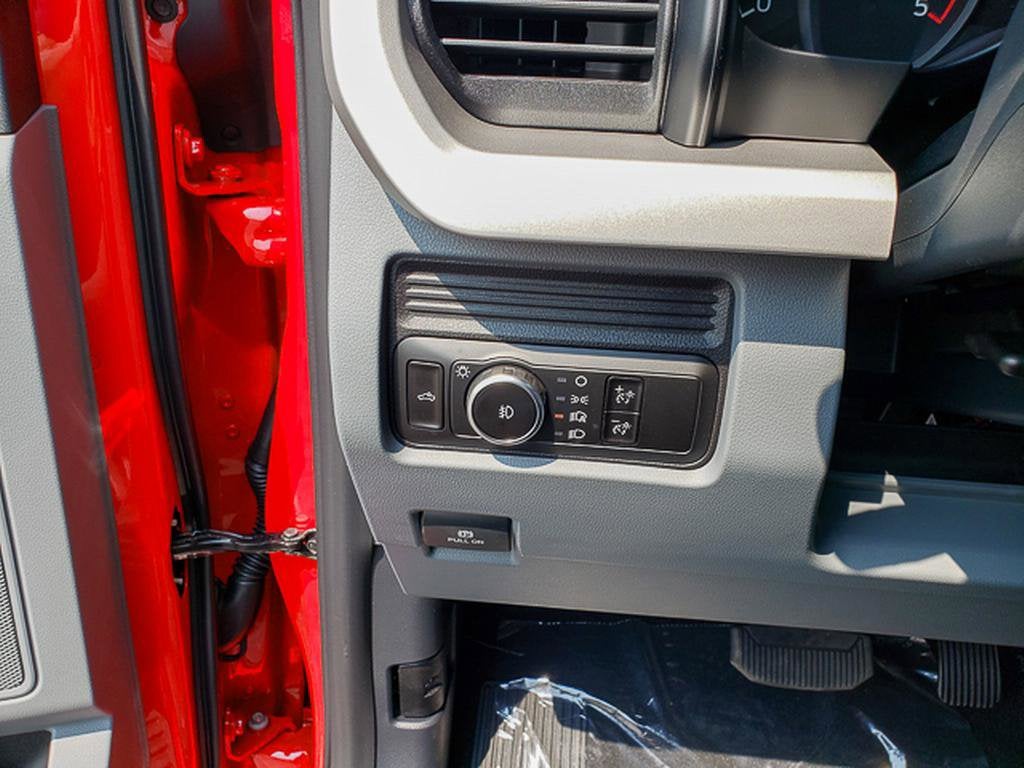 2026 Ford Super Duty F-350 SRW XL 4WD Crew Cab 8' Box