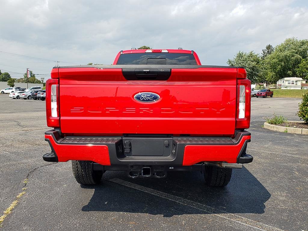 2026 Ford Super Duty F-350 SRW XL 4WD Crew Cab 8' Box