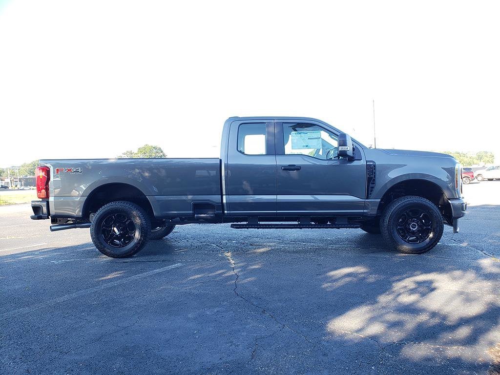 2026 Ford Super Duty F-250 SRW XL 4WD SuperCab 8' Box