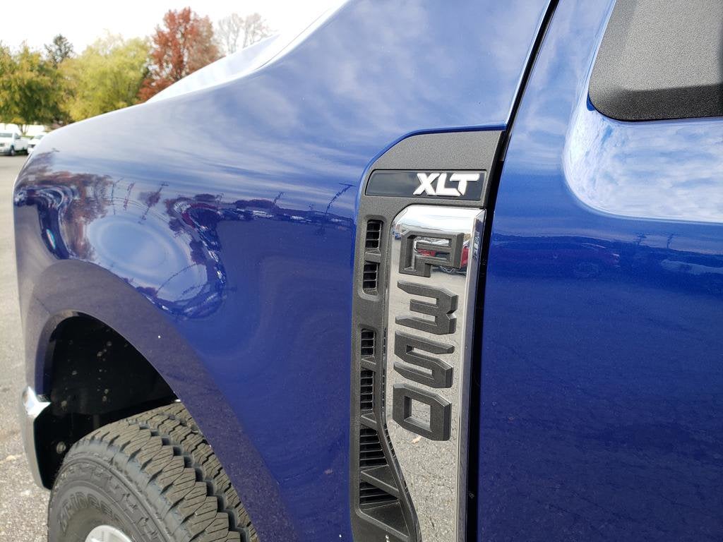 2026 Ford Super Duty F-350 SRW XLT 4WD SuperCab 6.75' Box