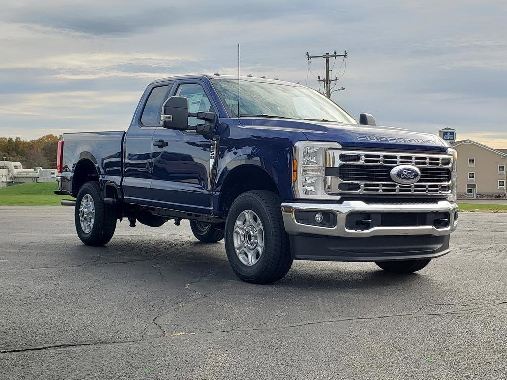 2026 Ford Super Duty F-350 SRW XLT 4WD SuperCab 6.75' Box