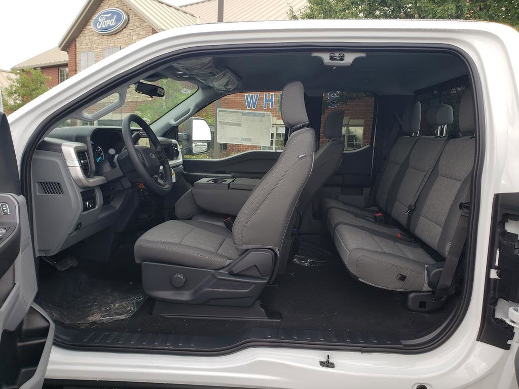 2026 Ford Super Duty F-350 SRW XL 4WD SuperCab 8' Box