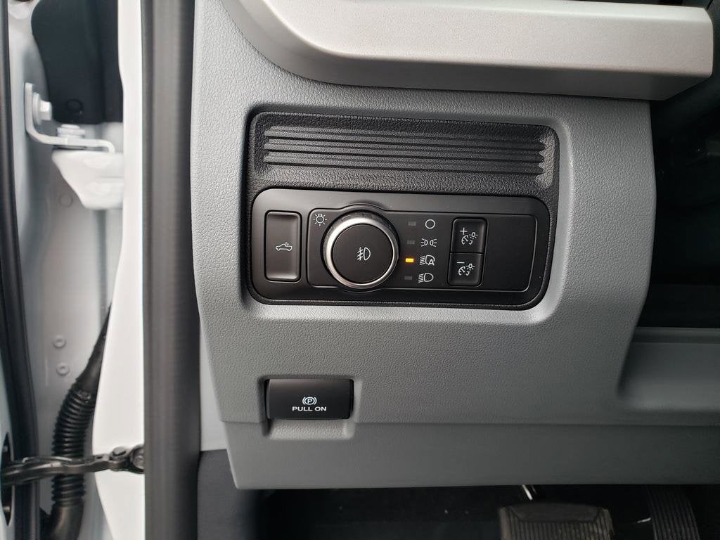 2026 Ford Super Duty F-350 SRW XL 4WD SuperCab 8' Box