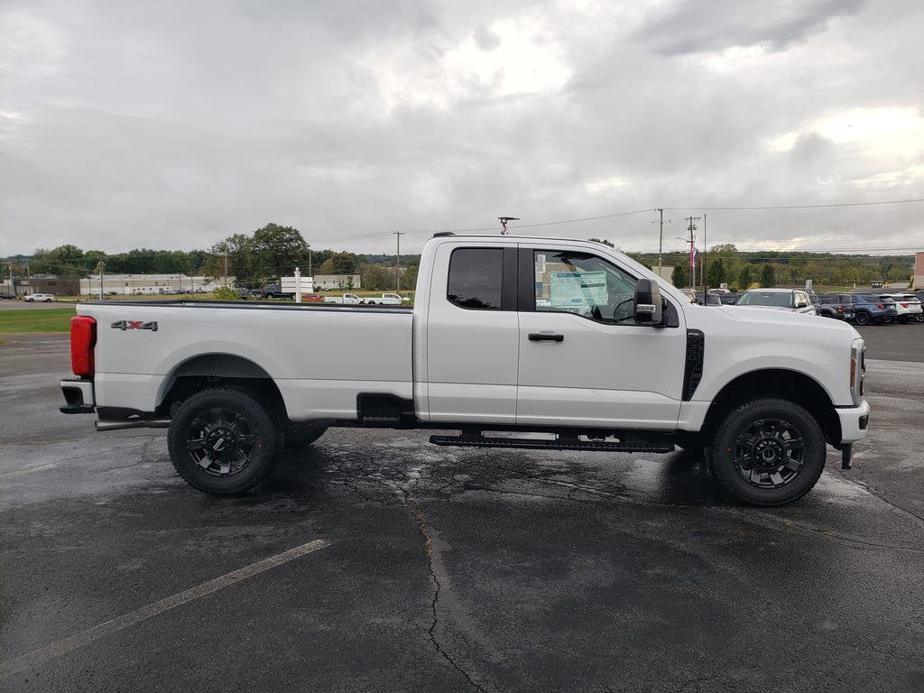 2026 Ford Super Duty F-350 SRW XL 4WD SuperCab 8' Box