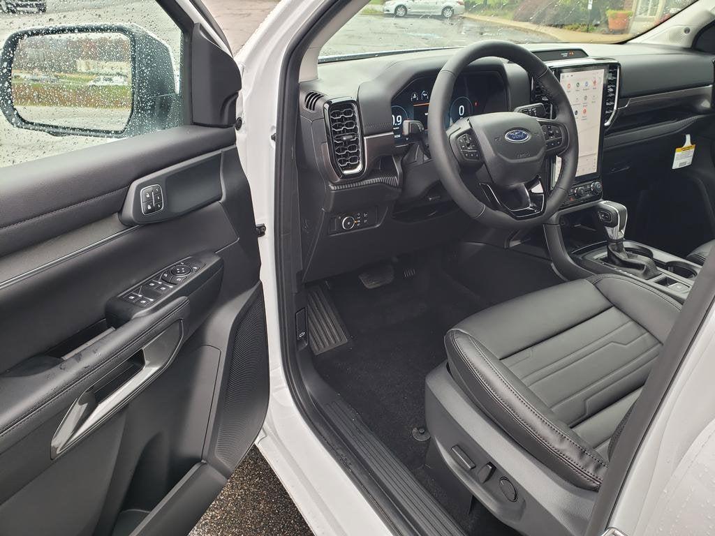 2025 Ford Ranger LARIAT 4WD SuperCrew 5' Box