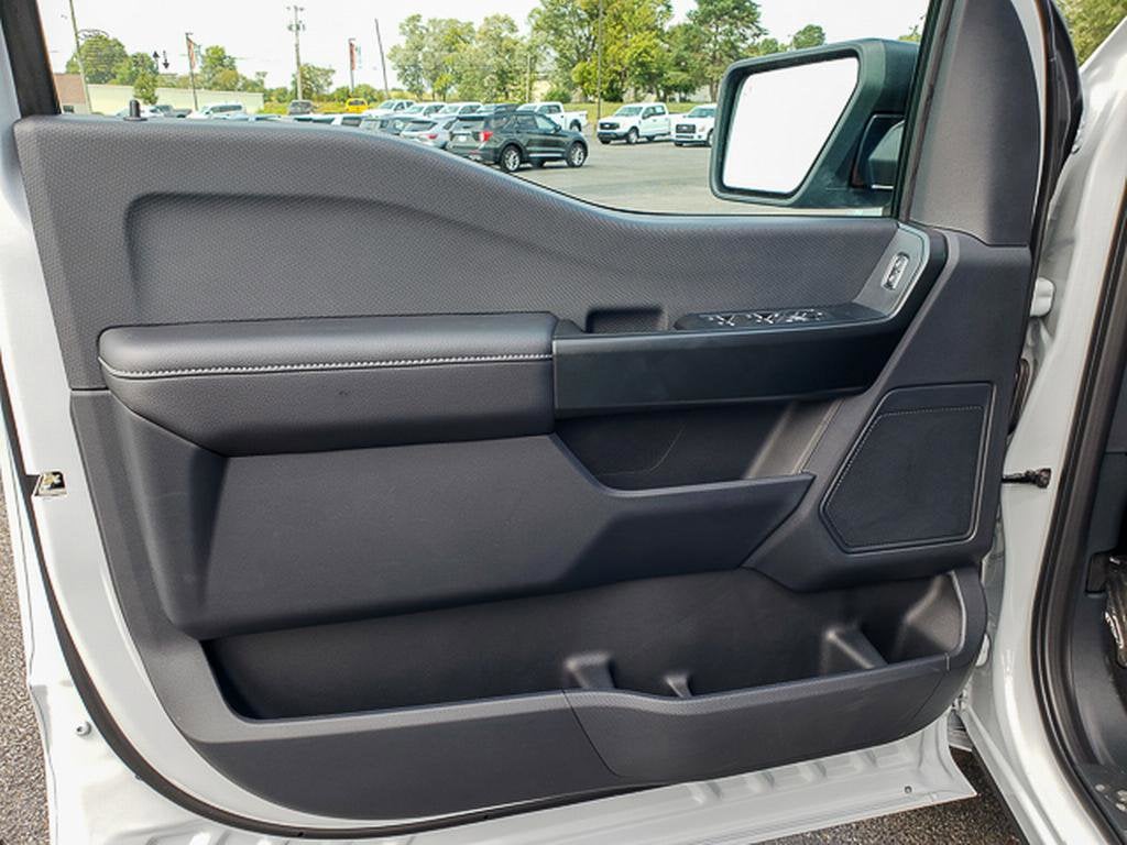 2025 Ford F-150 STX 4WD SuperCrew 5.5' Box