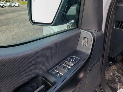 2025 Ford F-150 STX 4WD SuperCrew 5.5' Box