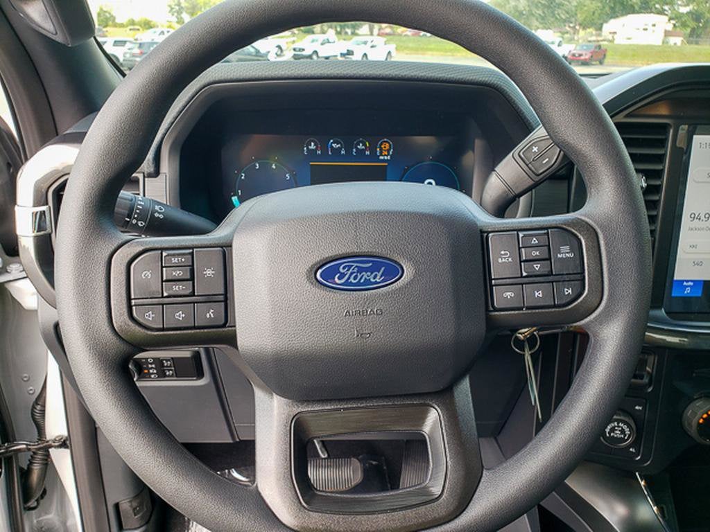 2025 Ford F-150 STX 4WD SuperCrew 5.5' Box