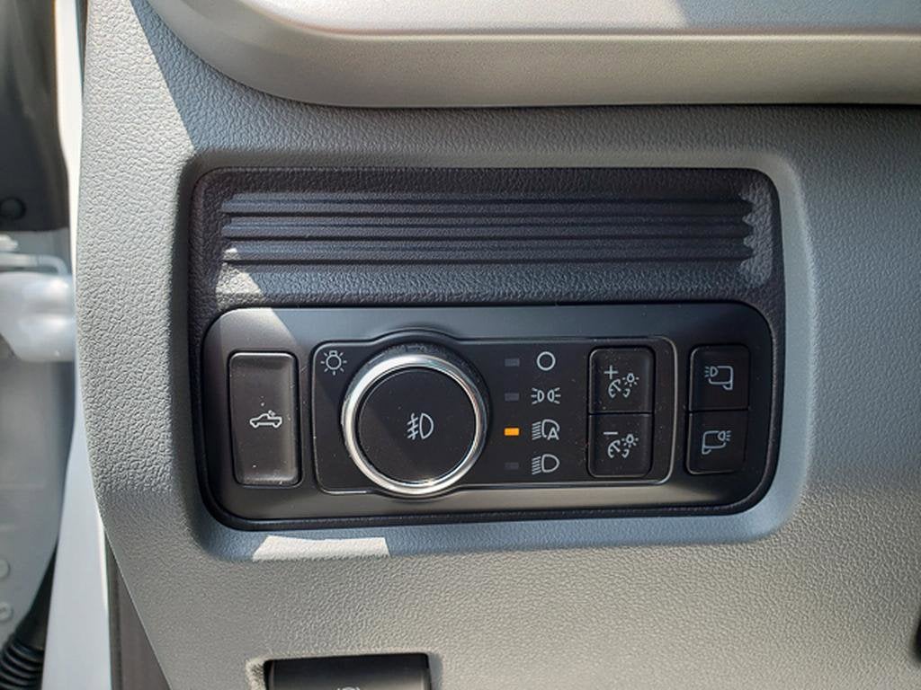 2025 Ford Super Duty F-350 SRW XLT 4WD Reg Cab 8' Box