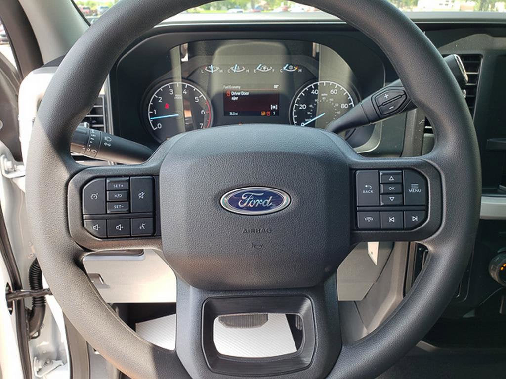 2025 Ford Super Duty F-350 SRW XLT 4WD Reg Cab 8' Box