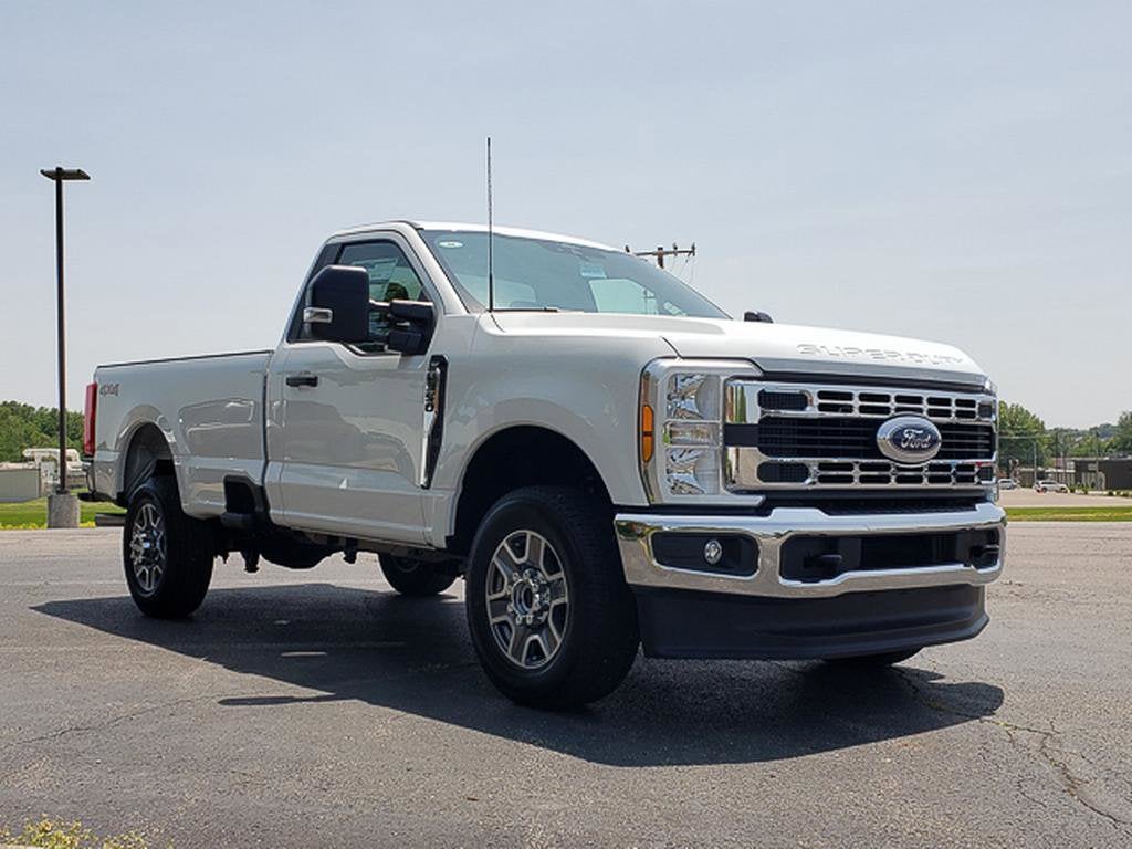 2025 Ford Super Duty F-350 SRW XLT 4WD Reg Cab 8' Box