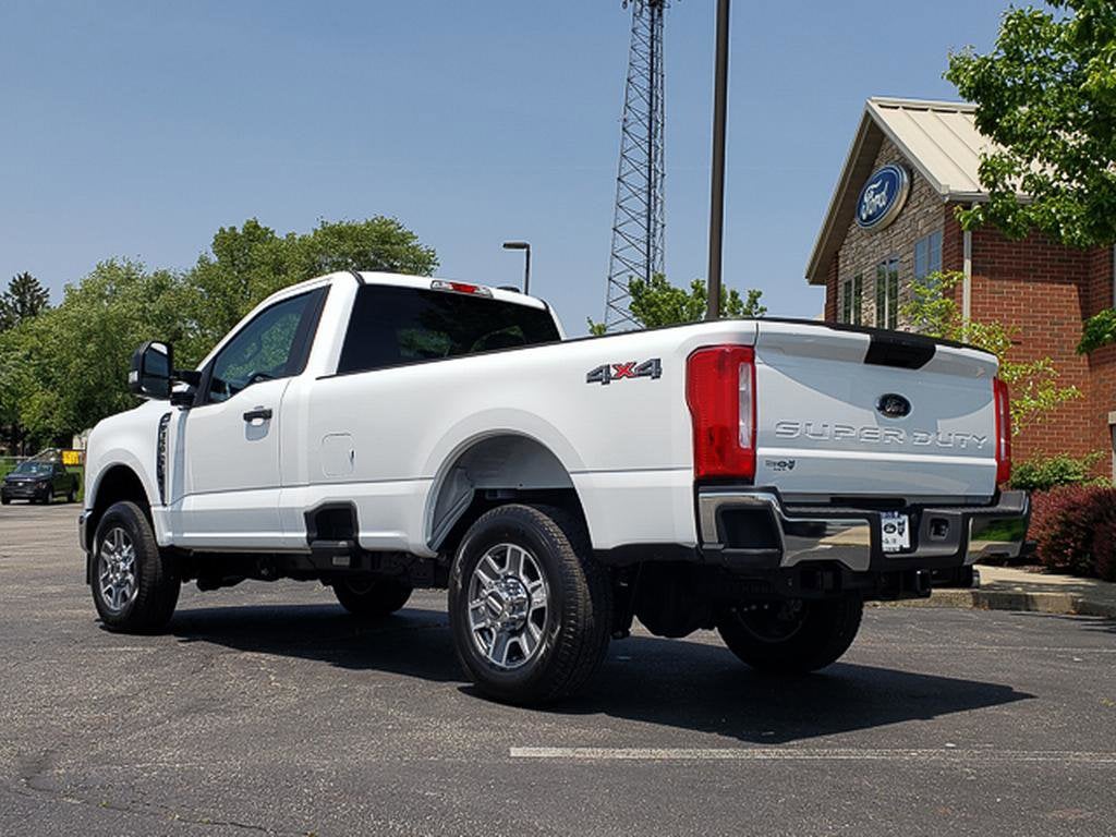 2025 Ford Super Duty F-350 SRW XLT 4WD Reg Cab 8' Box