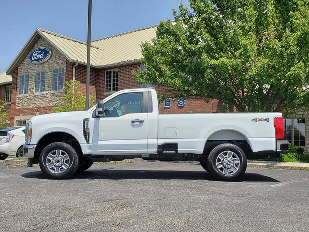 2025 Ford Super Duty F-350 SRW XLT 4WD Reg Cab 8' Box
