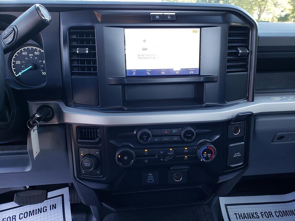 2026 Ford Super Duty F-350 SRW XL 4WD Reg Cab 8' Box