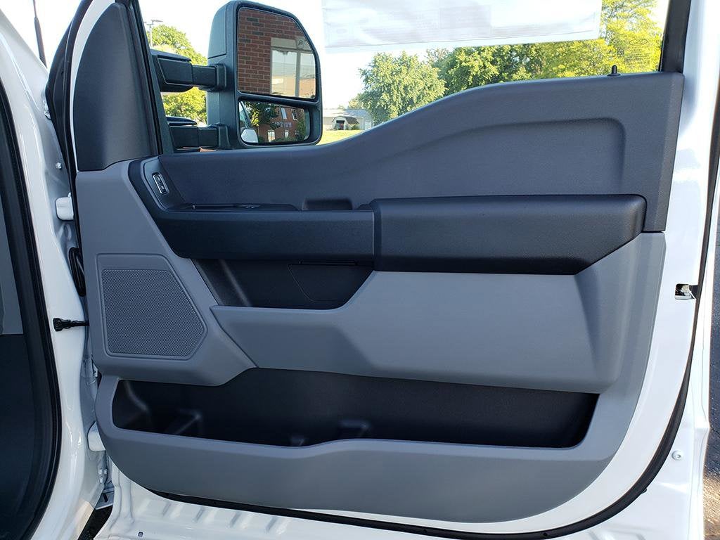 2026 Ford Super Duty F-350 SRW XL 4WD Reg Cab 8' Box