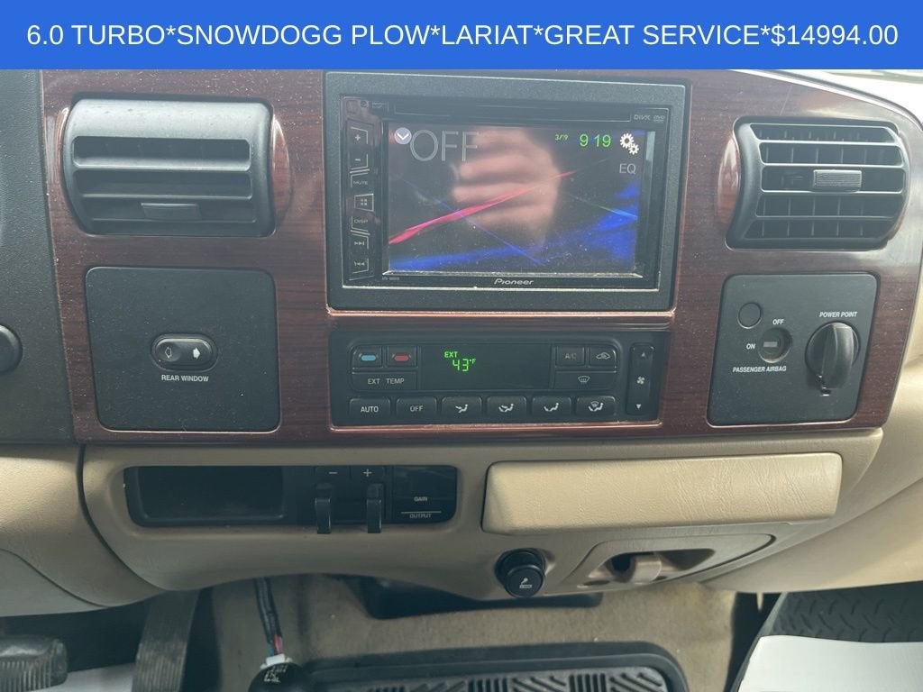 2005 Ford Super Duty F-350 SRW Lariat