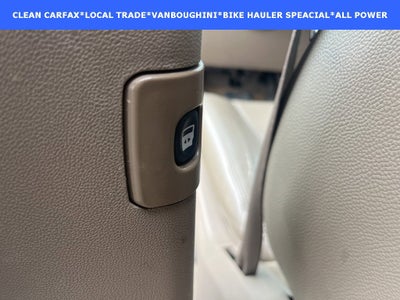 2012 Chrysler Town & Country Touring