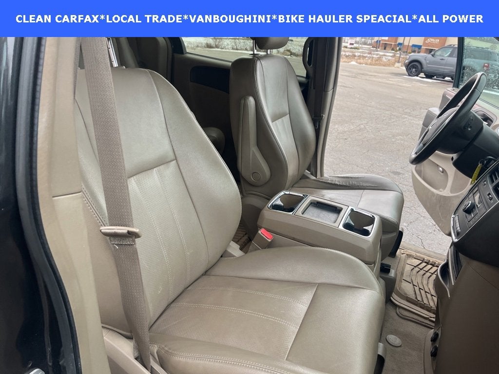 2012 Chrysler Town & Country Touring