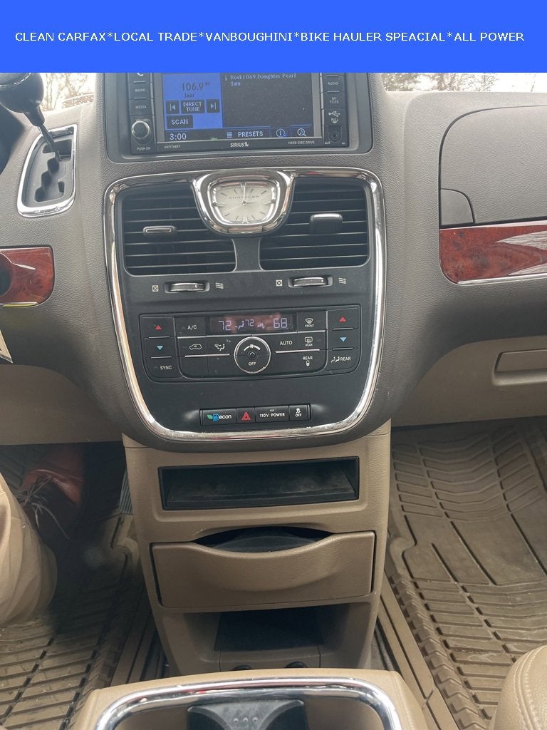 2012 Chrysler Town & Country Touring