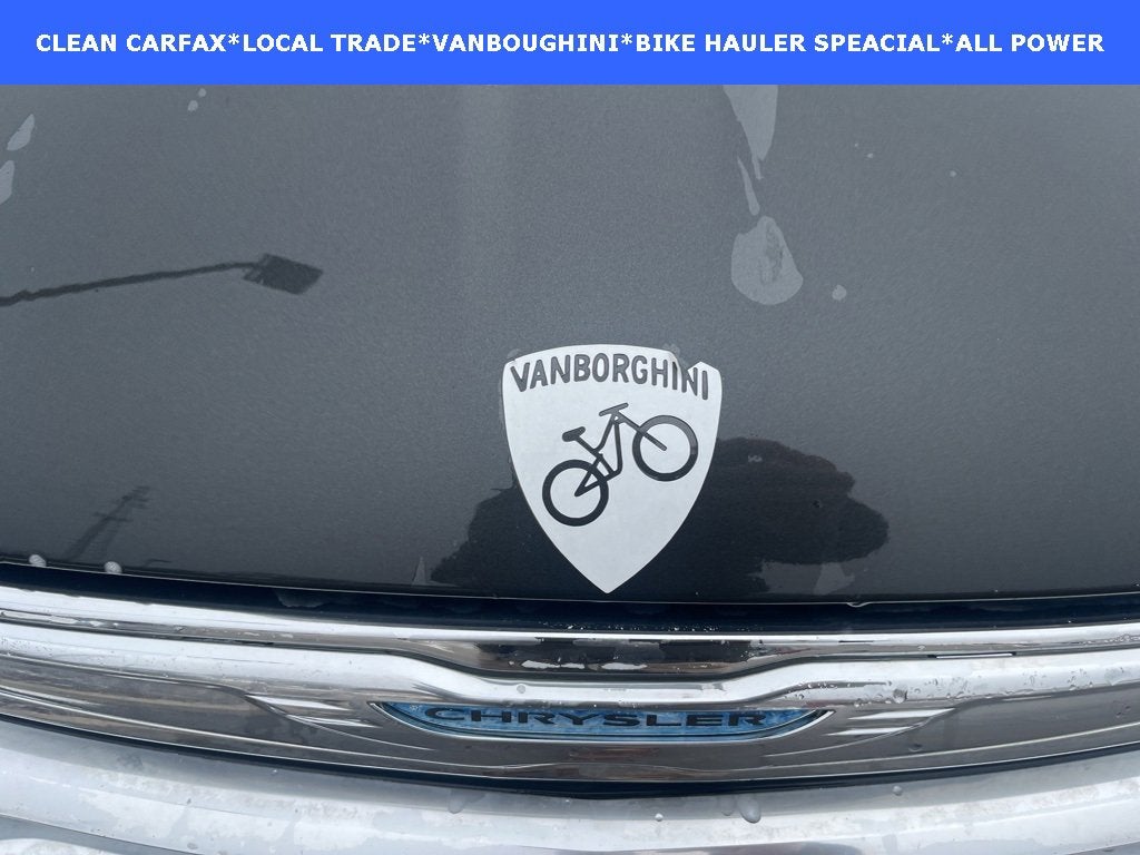 2012 Chrysler Town & Country Touring