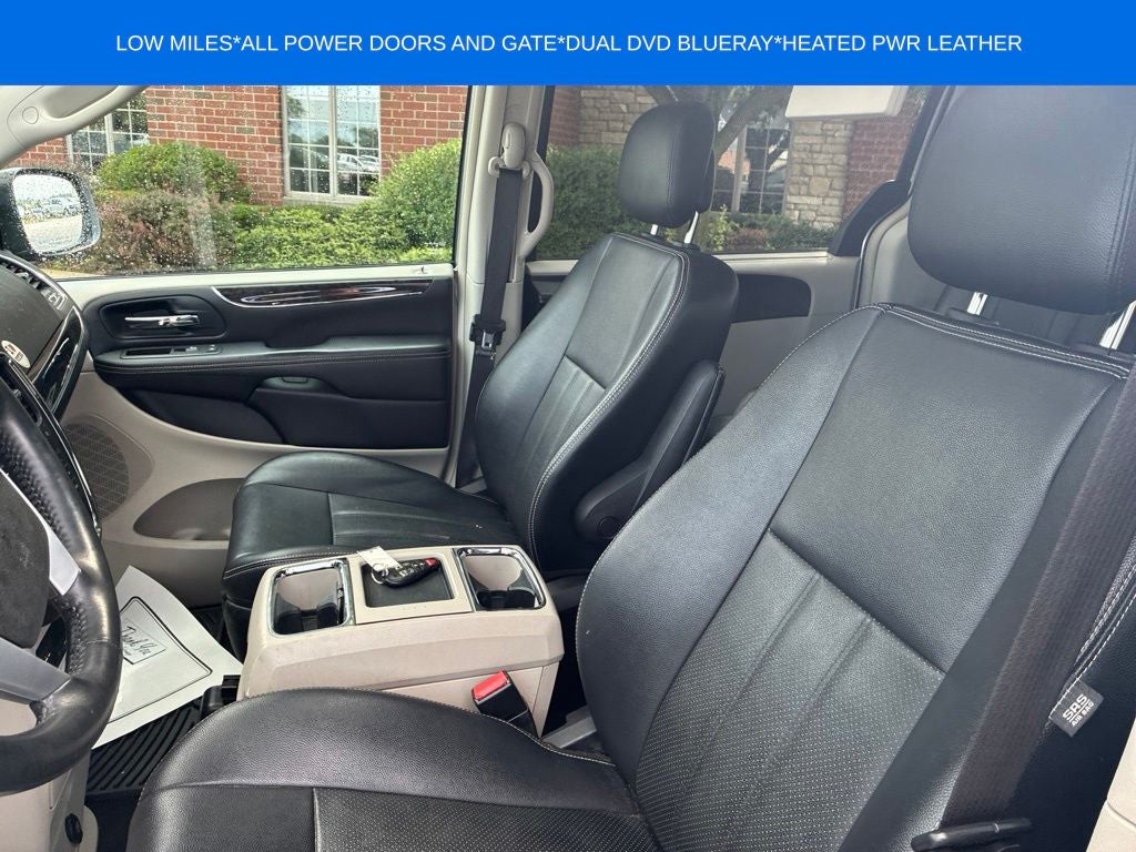 2013 Chrysler Town & Country Touring-L