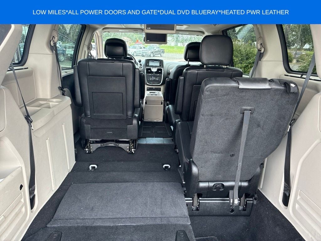 2013 Chrysler Town & Country Touring-L