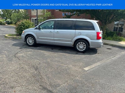 2013 Chrysler Town & Country Touring-L