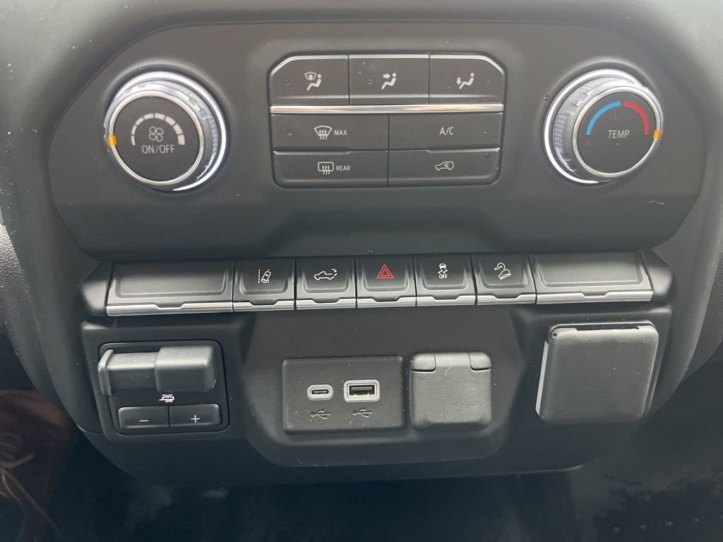 2024 Chevrolet Silverado 2500HD Custom