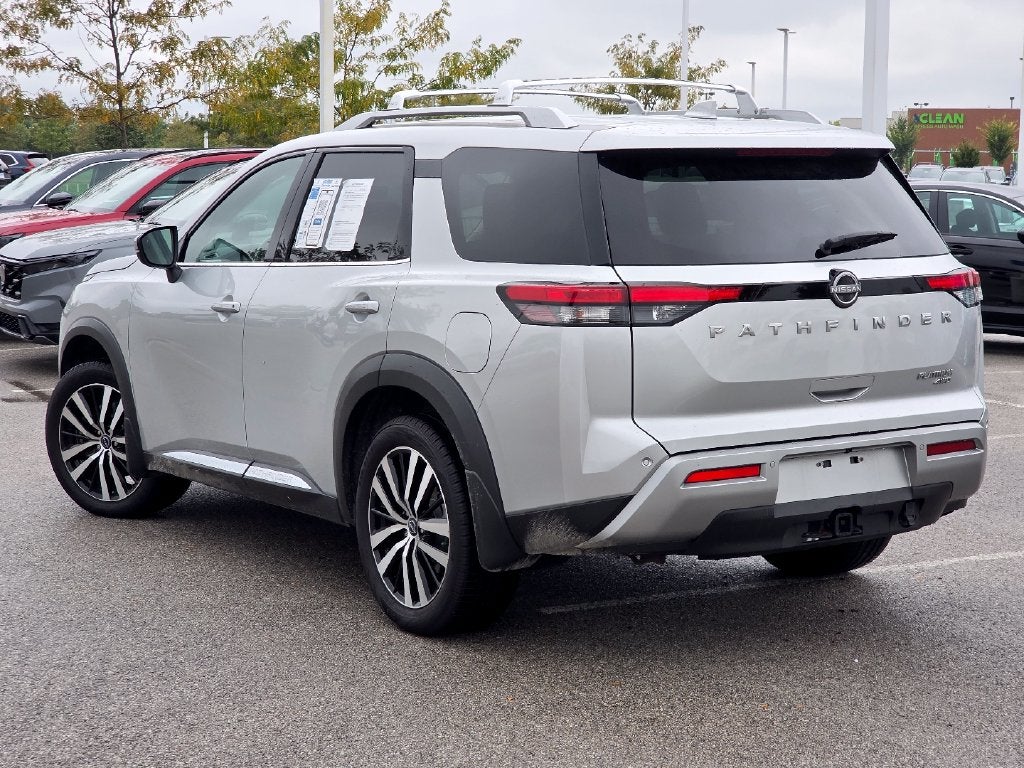 2023 Nissan Pathfinder Platinum